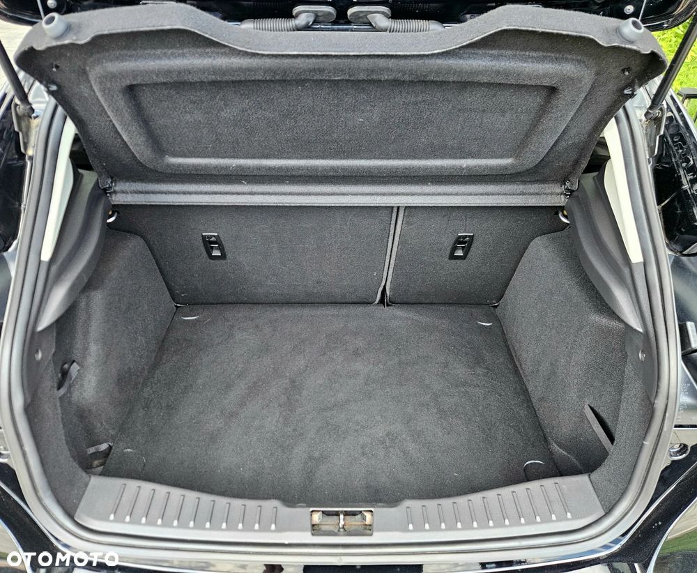 Ford Focus - 30