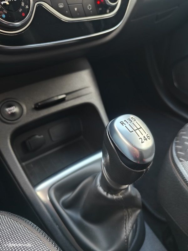 Renault Captur 1.5 dCi Exclusive - 11