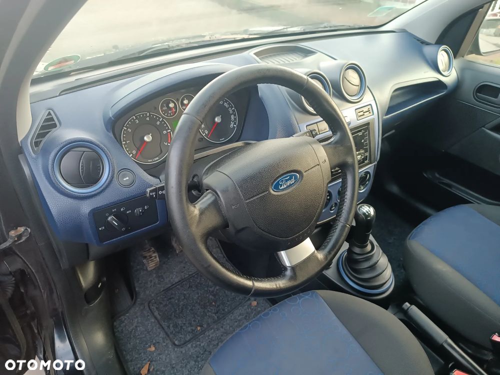 Ford Fiesta 1.4 Ambiente - 17