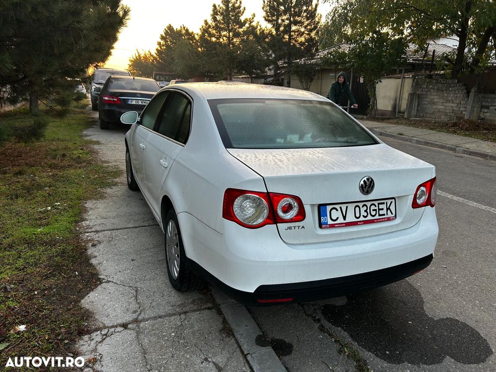 Volkswagen Jetta 1.6 Comfortline - 2