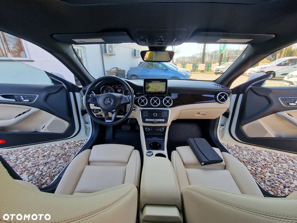 Mercedes-Benz CLA - 10