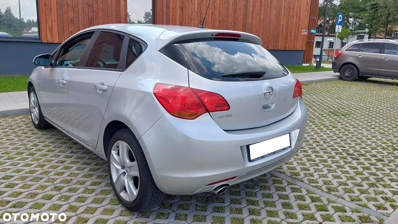 Opel Astra - 4