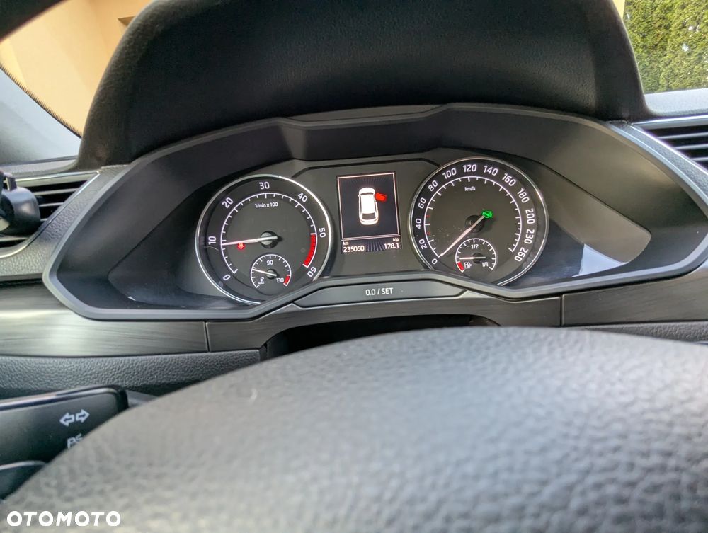 Skoda Superb - 16