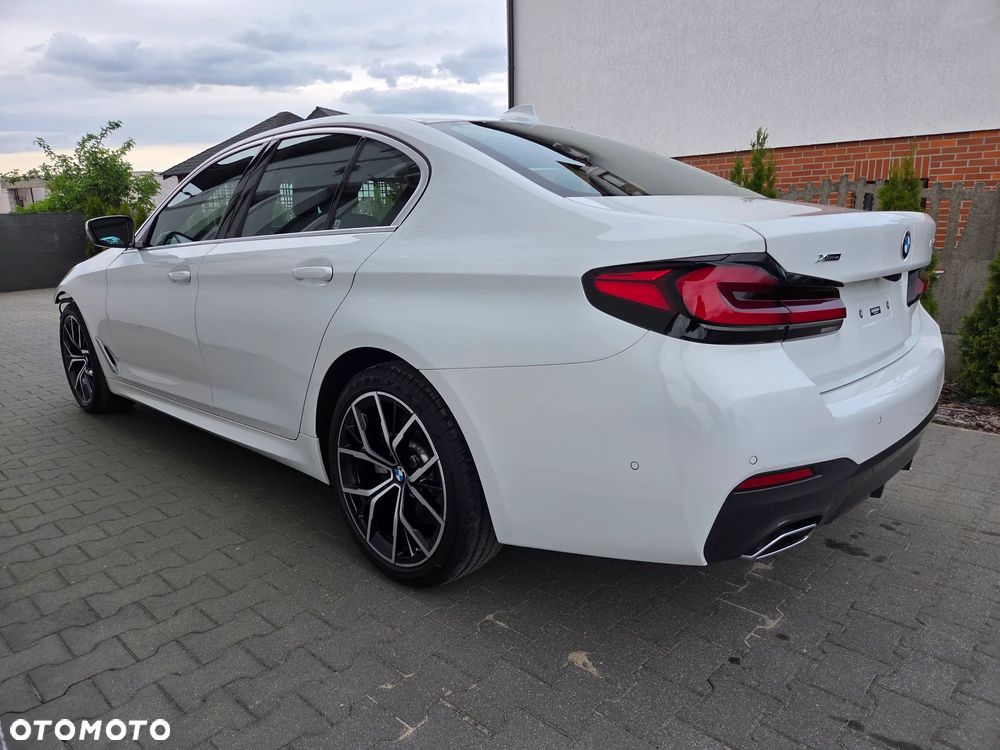 BMW Seria 5 540i xDrive M Sport Edition - 10