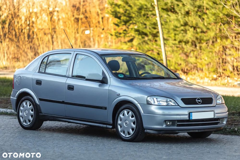 Opel Astra 1.6 - 4