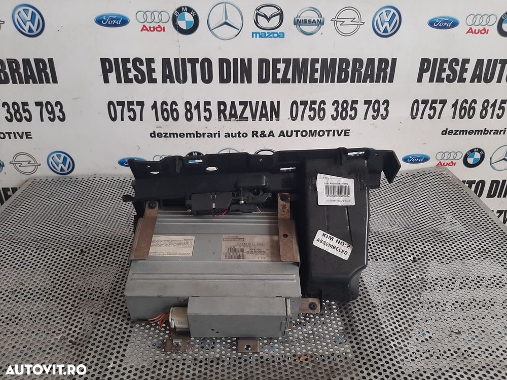 Magazie Cd Land Rover Range Rover Vogue L322 An 2006-2007-2008-2009-2010-2011 Volan Stanga Dezmembrez Land Rover Range Rover Vogue 3.6 Tdv8 Motor 368DT An 2005-2006-2007-2008-2009-2010 - 1