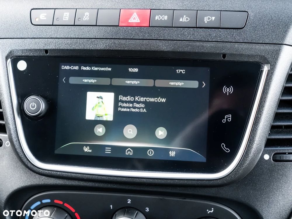 Iveco Daily 35S16H 3.0 kontener z windą - 25