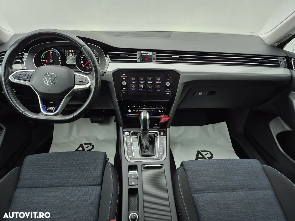 Volkswagen Passat GTE - 16