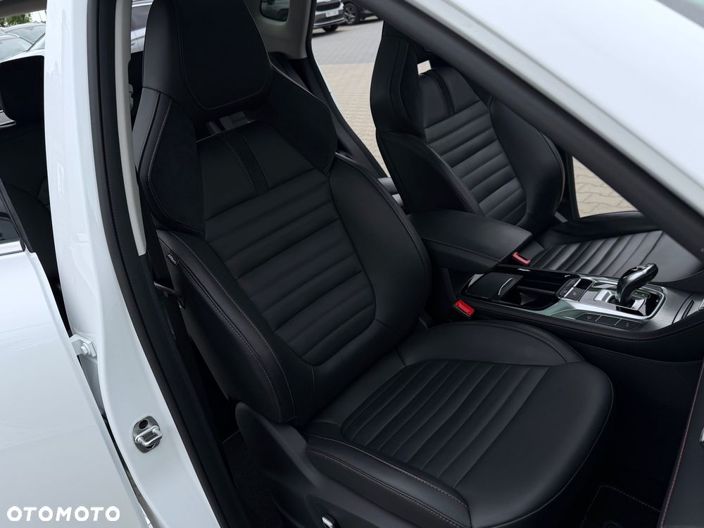 MG HS PHEV Luxury - 33