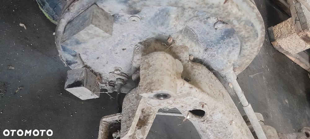 RENAULT KANGOO I 1.9 DTI BELKA TYLNA TYŁ OS KOMPLETNA BĘBNY nr. 49/7 - 4