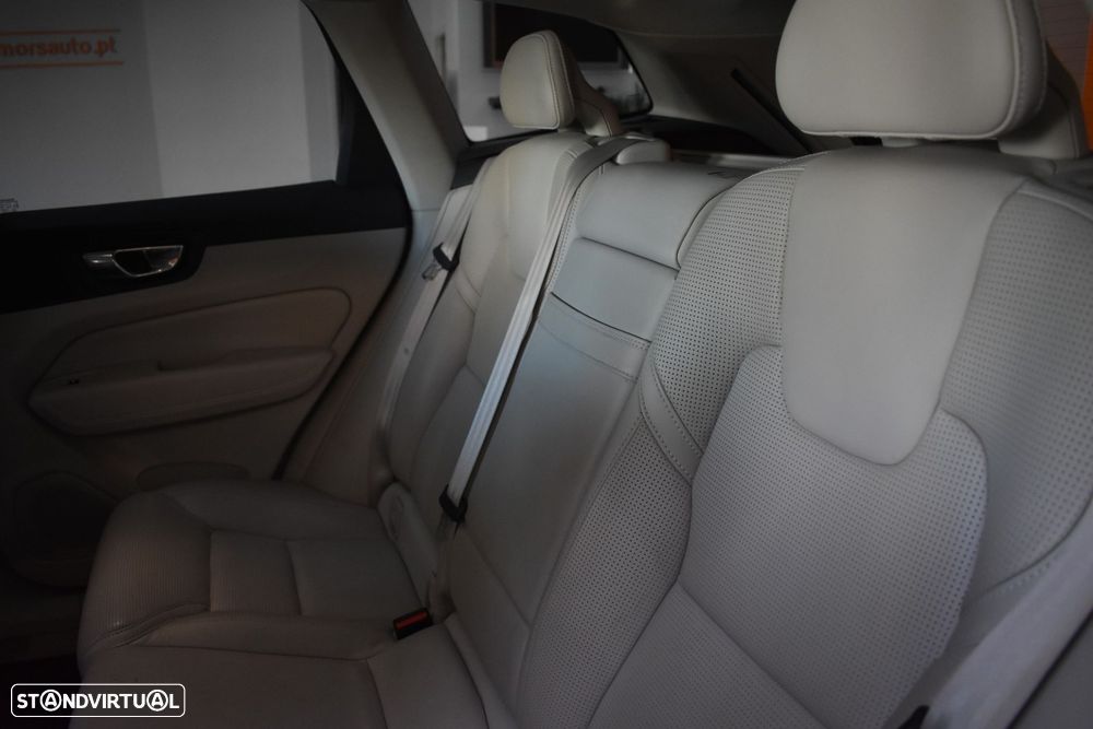 Volvo XC 60 2.0 D4 Inscription AWD Geartronic - 55