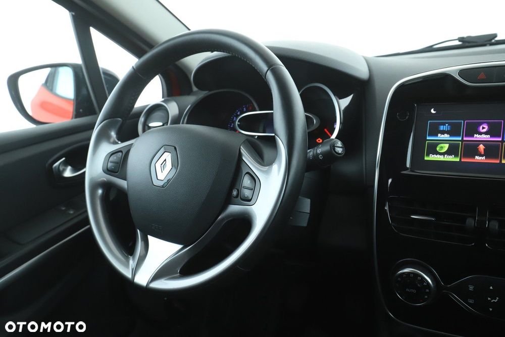 Renault Clio - 24