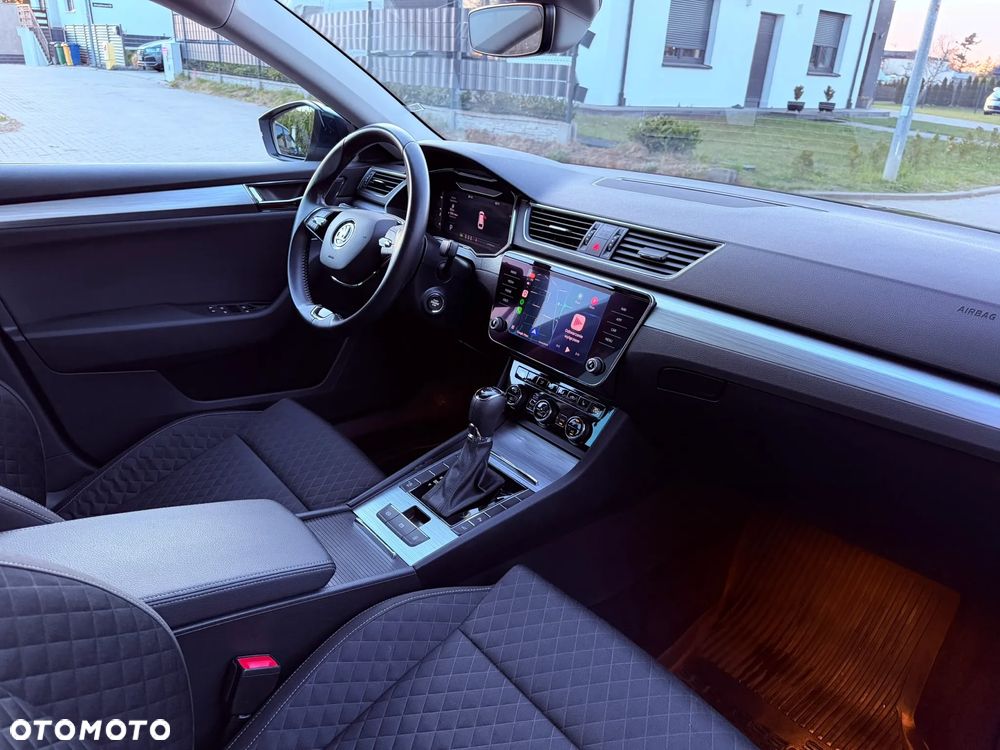 Skoda Superb 2.0 TDI SCR Ambition DSG - 11