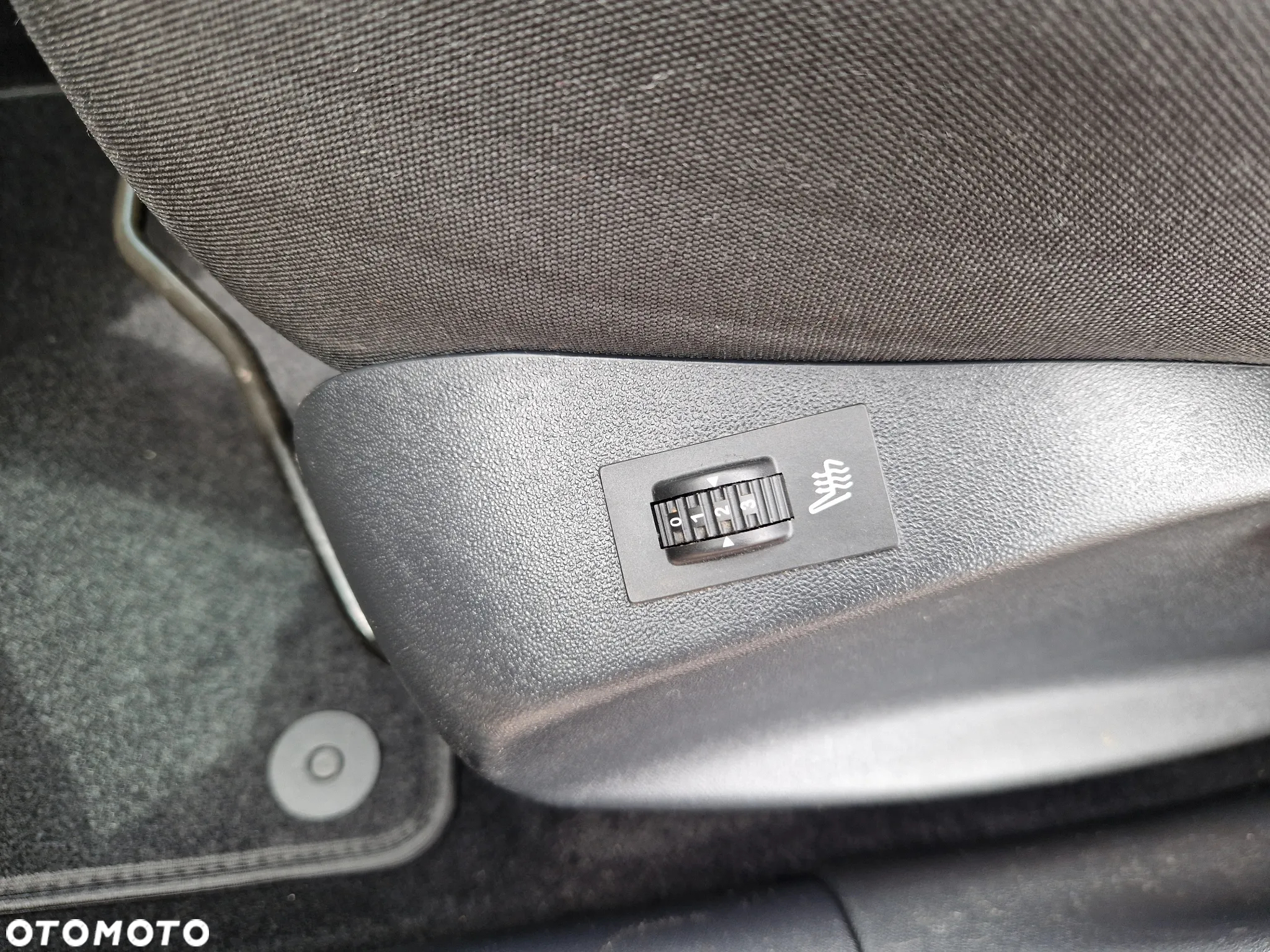 Peugeot 208 Blue-HDi 100 Stop&Start Active - 12