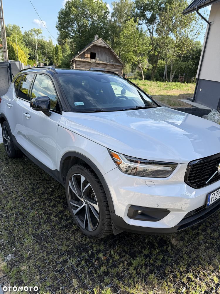 Volvo XC 40 T5 AWD R-Design - 3