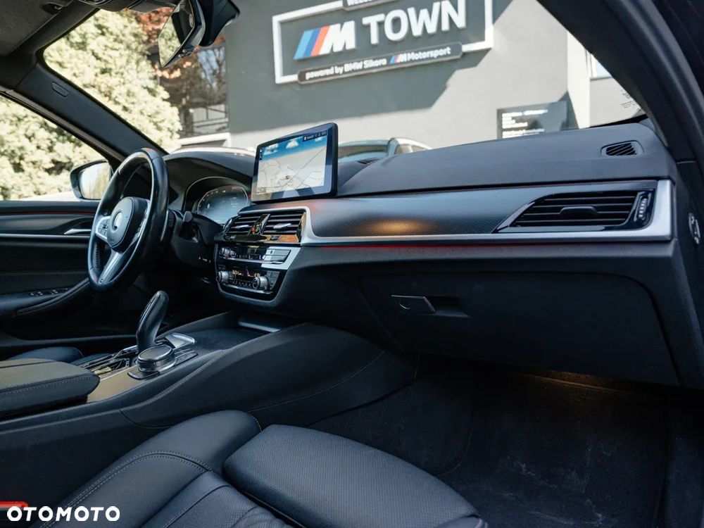 BMW Seria 5 520d xDrive mHEV M Sport sport - 8