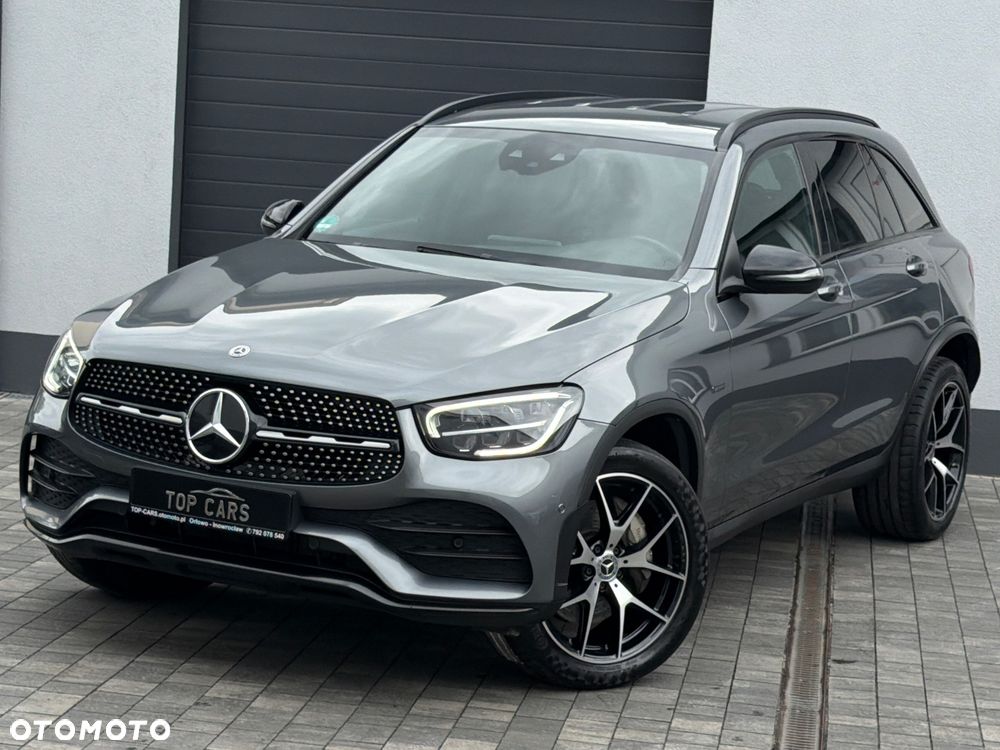 Mercedes-Benz GLC 300 e 4Matic 9G-TRONIC Edition AMG Line - 2