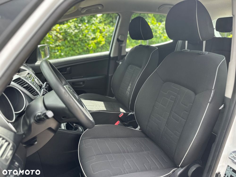 Kia Venga - 20