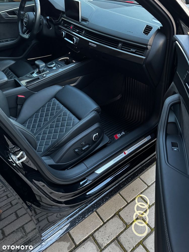 Audi S4 Limousine - 24