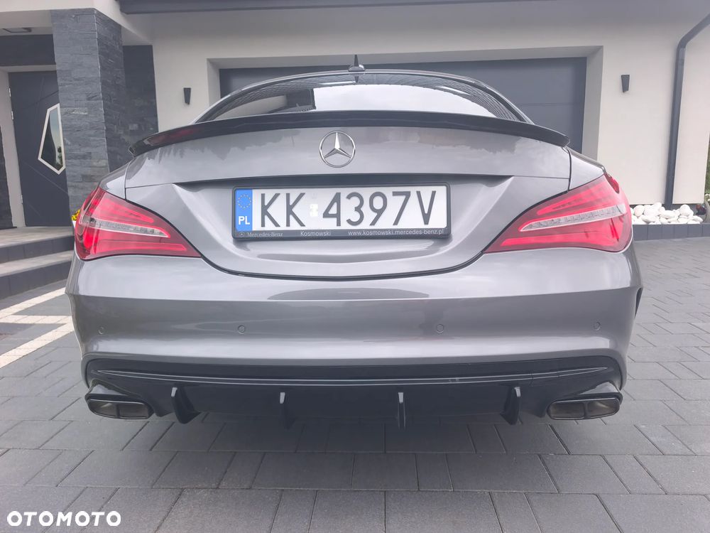 Mercedes-Benz CLA 180 7G-DCT AMG Line - 14