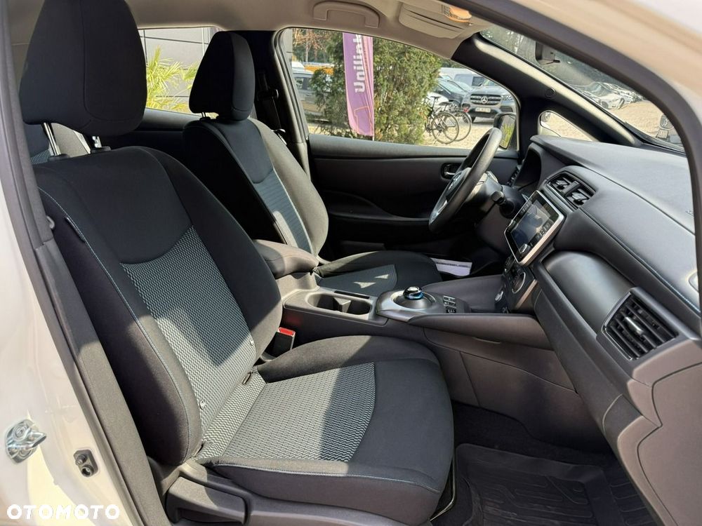 Nissan Leaf 40kWh Visia - 26