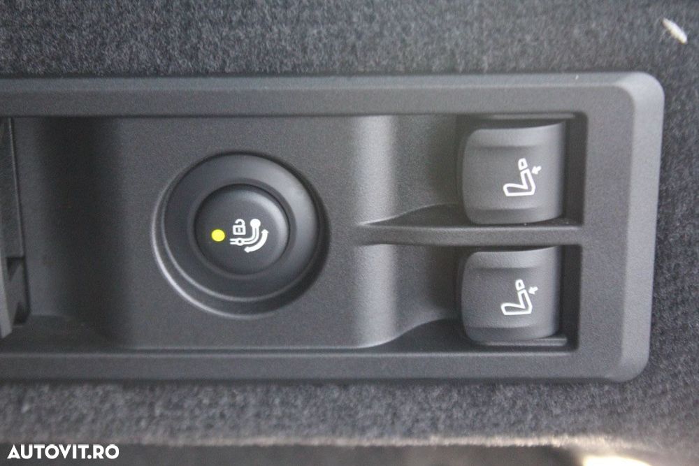 BMW Seria 3 330e xDrive AT PHEV - 16