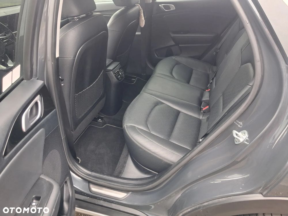 Kia XCeed - 16