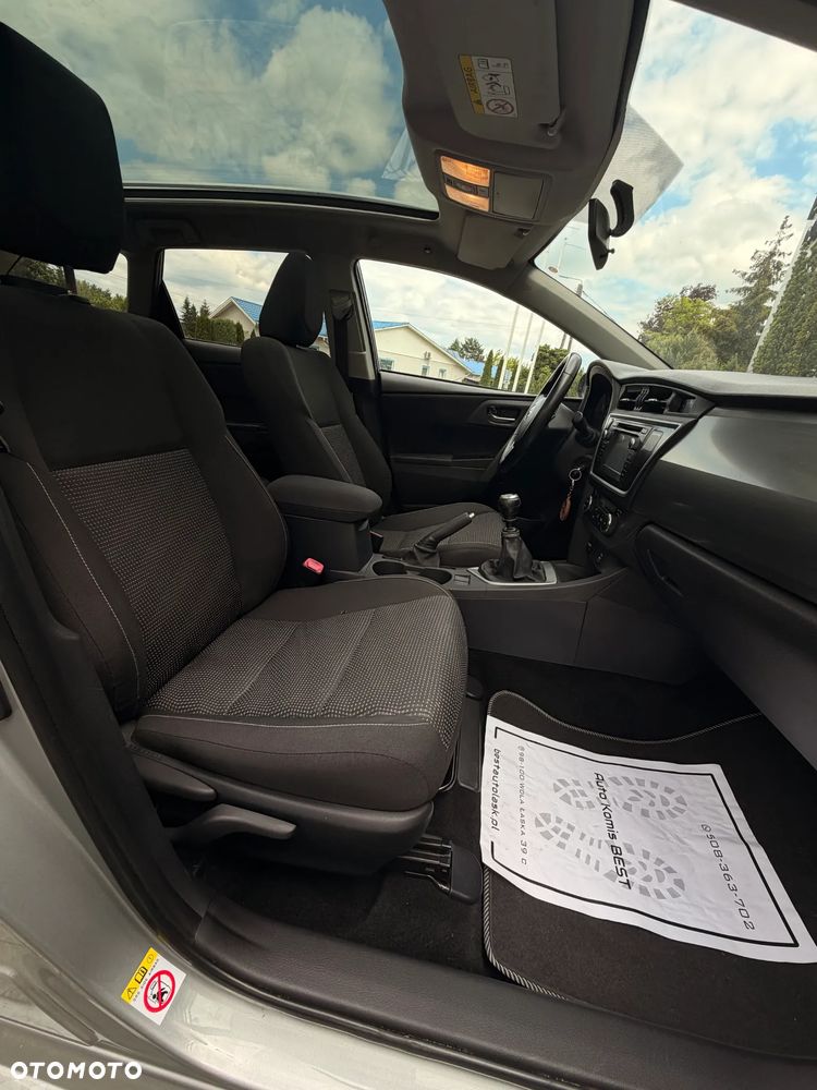 Toyota Auris 1.6 Prestige - 3
