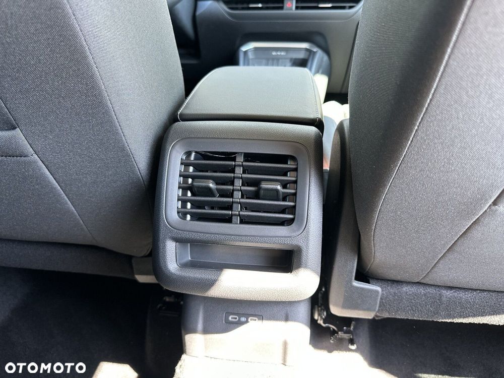 Volkswagen T-Roc - 26