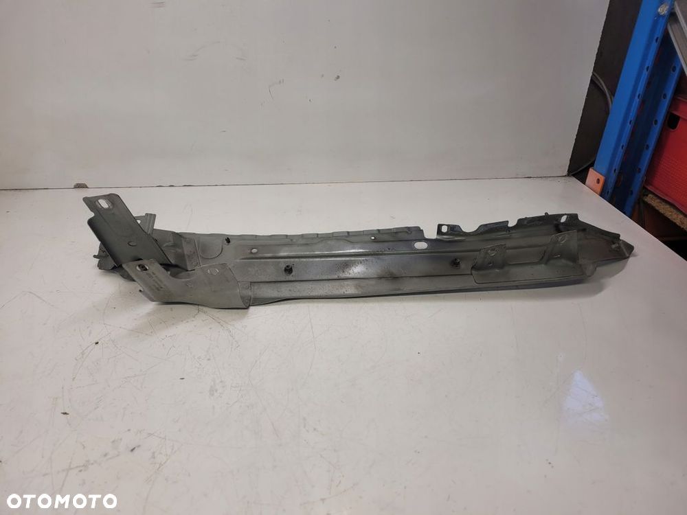 MOCOWANIE BŁOTNIKA PRAWE AUDI Q7 4L0805158A - 2