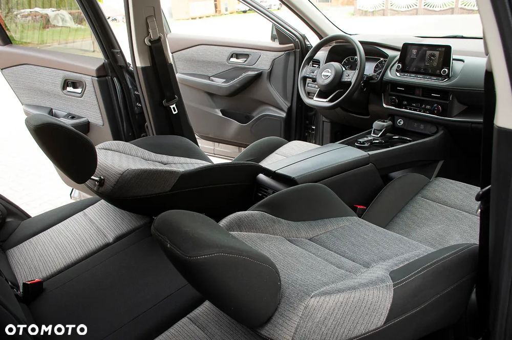 Nissan Rogue - 34