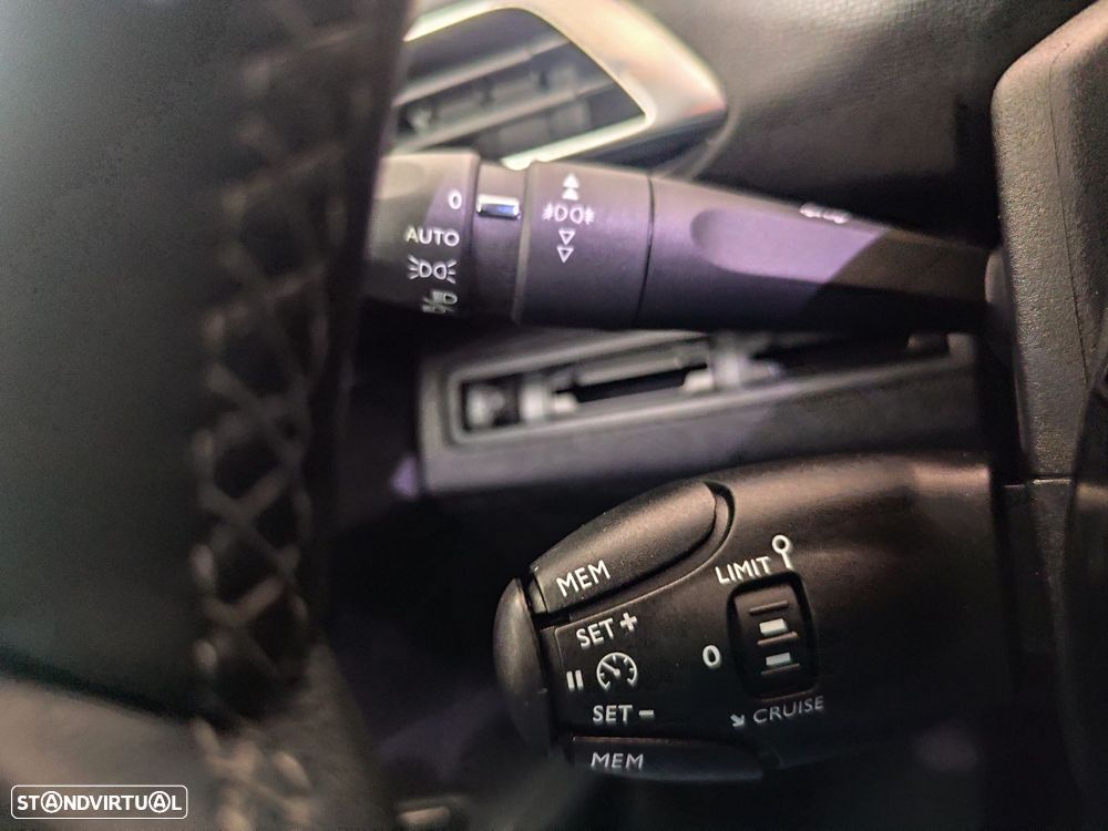 Peugeot 5008 1.2 PureTech Allure - 11