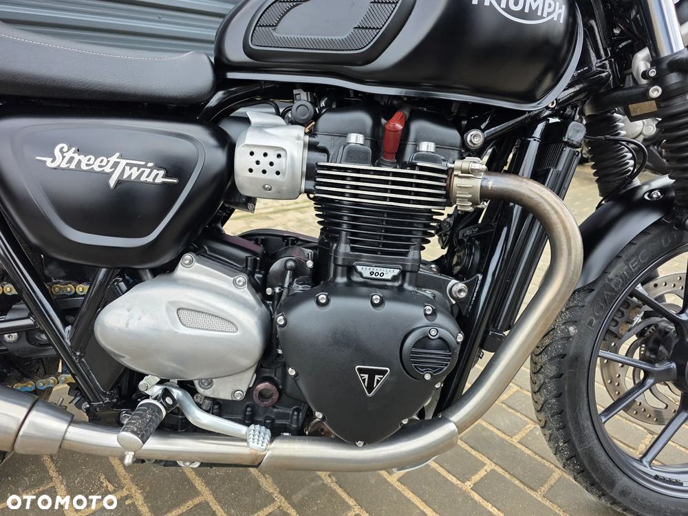 Triumph Street Twin - 13