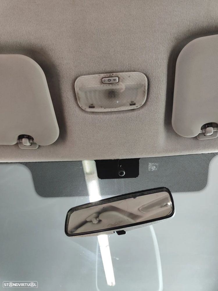 Peugeot 207 1.4 HDi Urban - 31