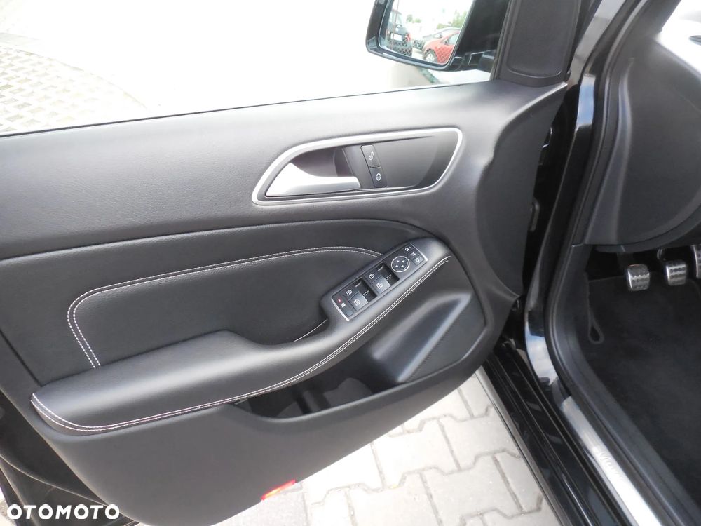 Mercedes-Benz Klasa B 180 BlueEFFICIENCY Edition - 16