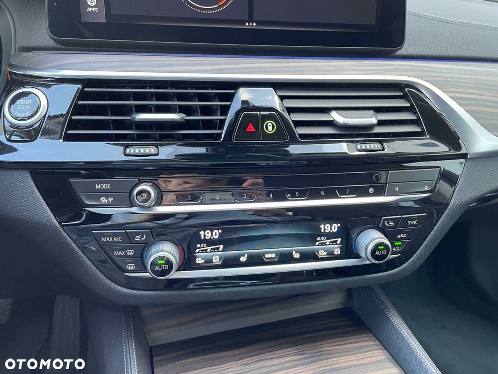 BMW Seria 5 - 26