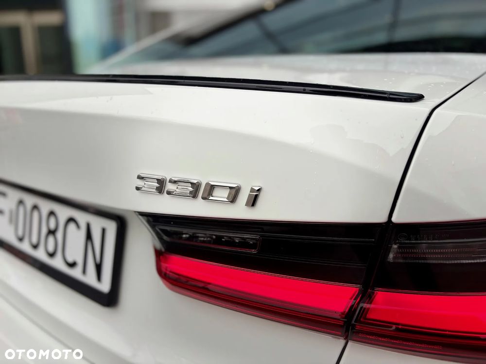 BMW Seria 3 330i xDrive M Sport sport - 8