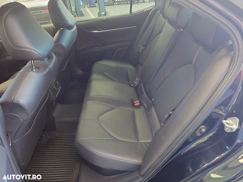 Toyota Camry 2.5 Exclusive - 21