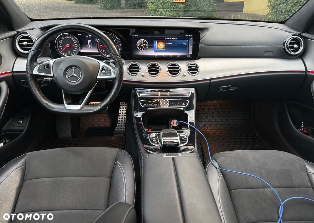 Mercedes-Benz Klasa E 220 d 9G-TRONIC - 21