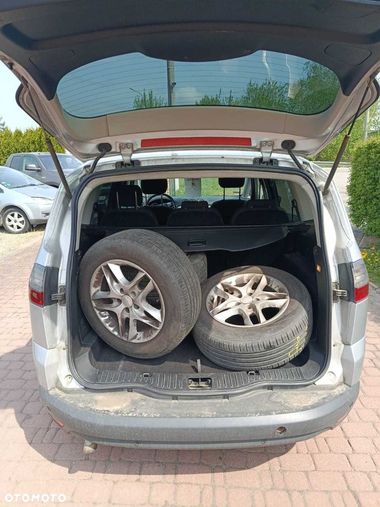 Ford S-Max - 7