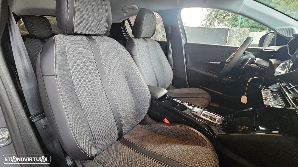 Peugeot 208 1.2 Hybrid Allure e-DCS6 - 26