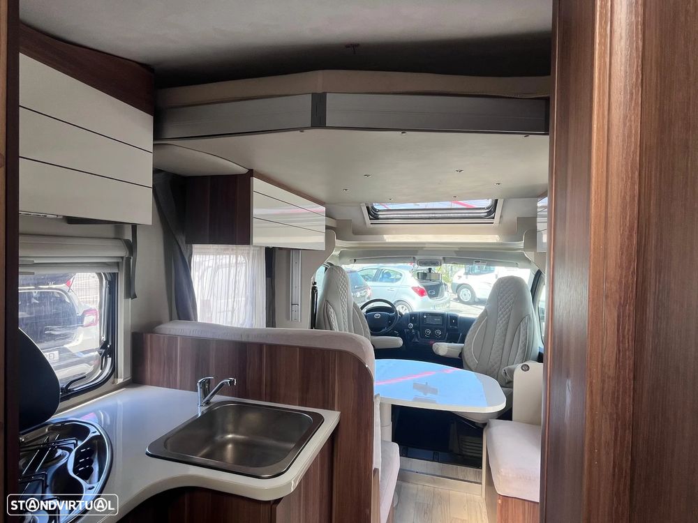 Fiat Ducato Roller 2.3 130CV Cama Central - 12