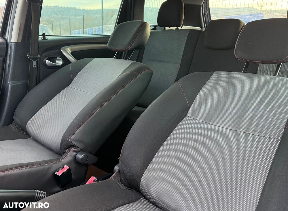 Dacia Duster 1.6 4x2 Laureate - 15