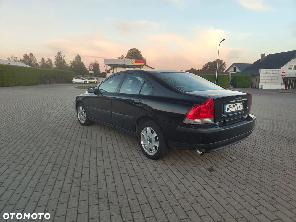 Volvo S60 2.4 T - 7