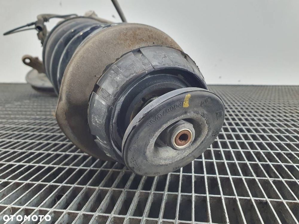 AMORTYZATOR MCPHERSON PRZÓD PRZEDNI PRAWY DACIA DUSTER II 1.6 - 9