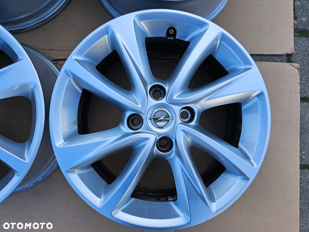 Opel OE Corsa F / 6,5Jx16 IS38 4x108 - 15