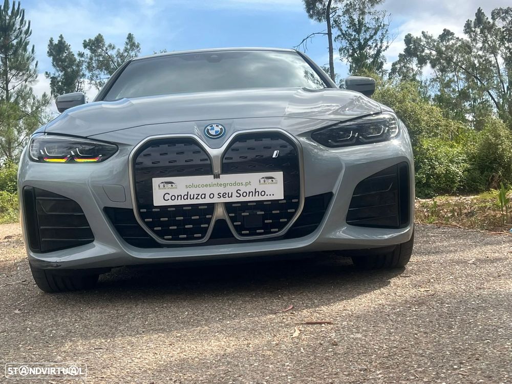 BMW i4 eDrive40 Edição Desportiva M - 30