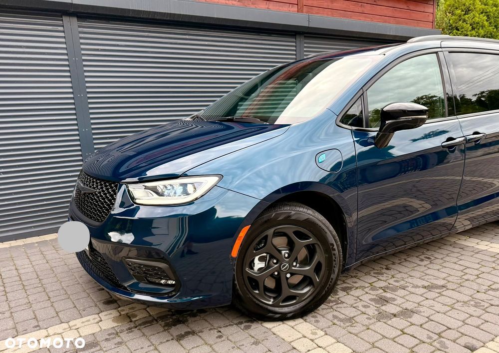 Chrysler Pacifica - 5
