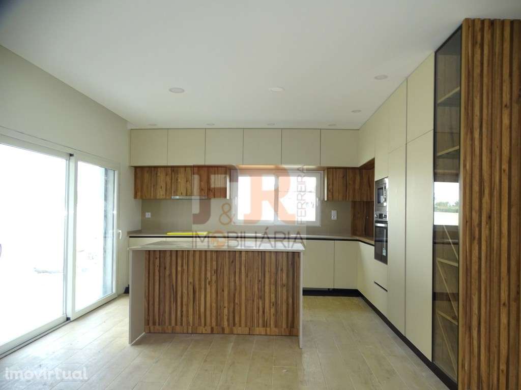 Moradia Isolada Térrea T4 com Garagem - Quinta do Anjo Palmela - Grande imagem: 4/43