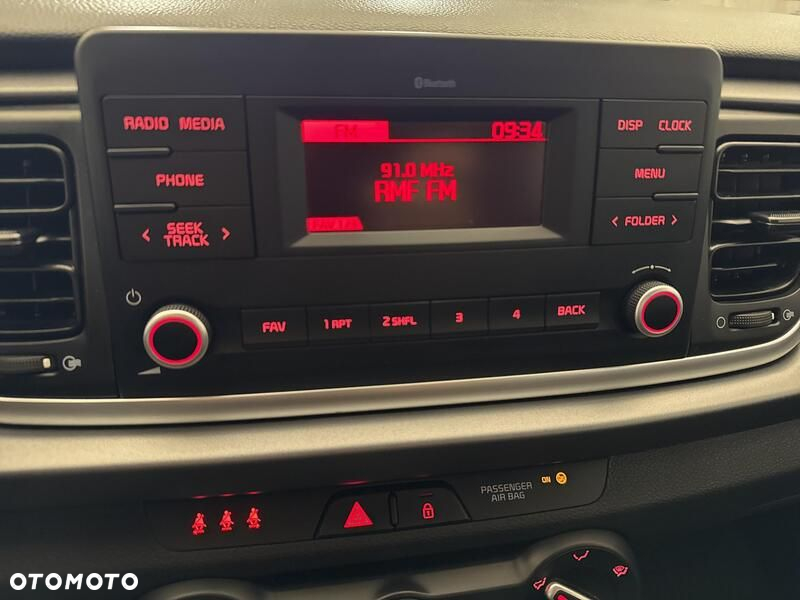 Kia Rio - 15